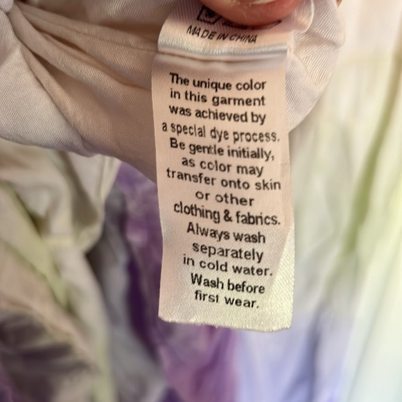 Beautiful Tiedye maxi dress. EUC.Full breast coverage. Lined slip under dress.ss - Picture 8 of 10